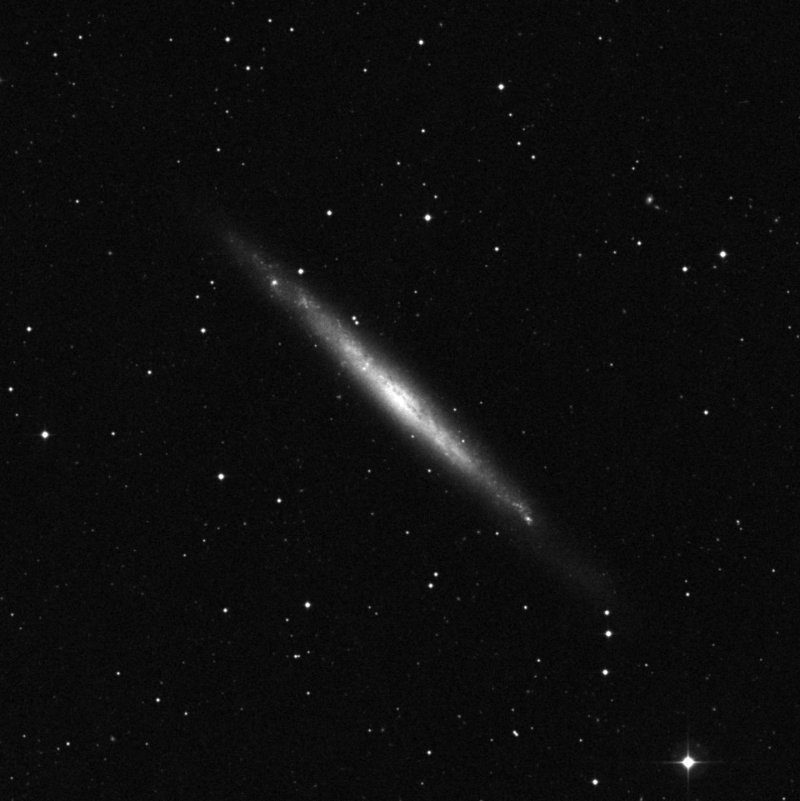 Galaxia de la Aguja de Plata - Zoom
