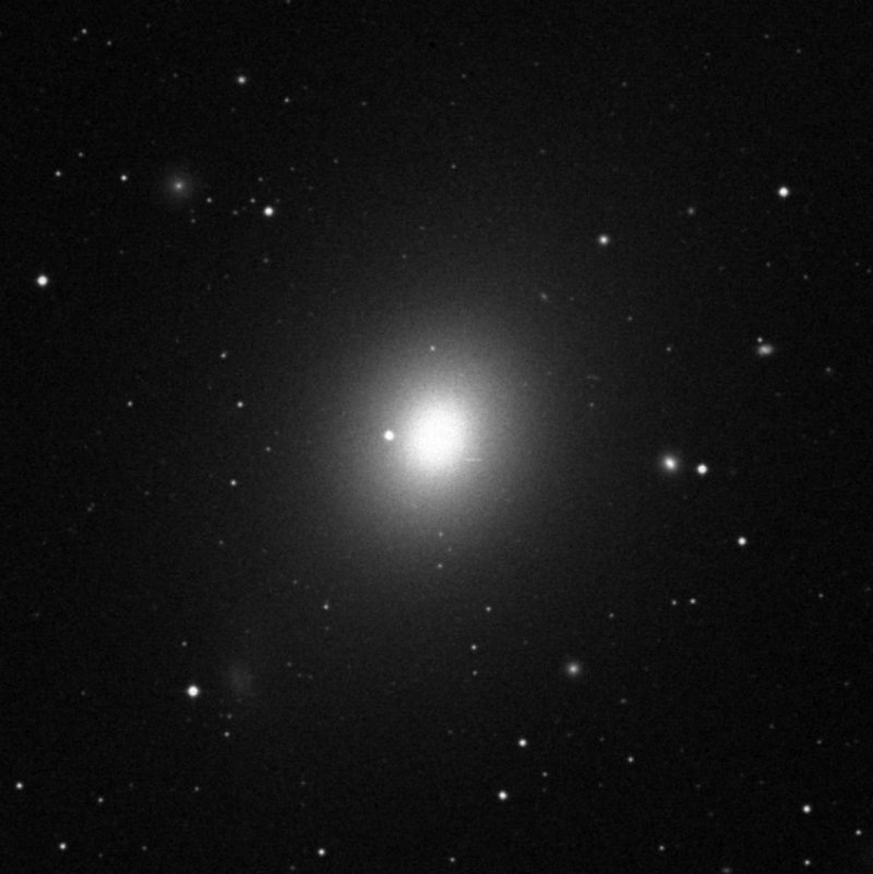 NGC 4472 - Zoom