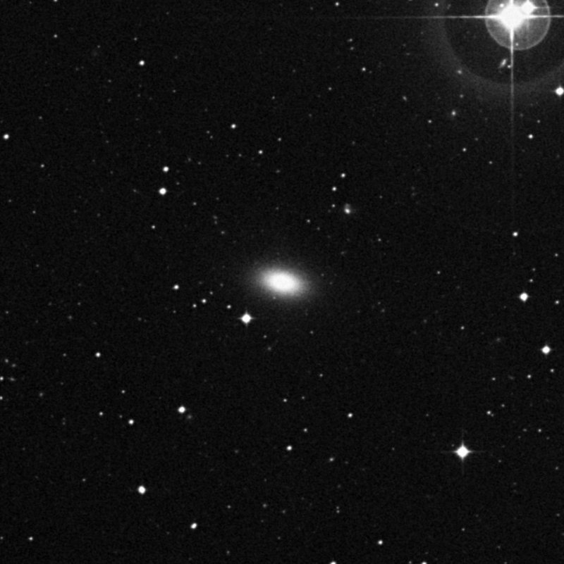 NGC 4742 - Zoom