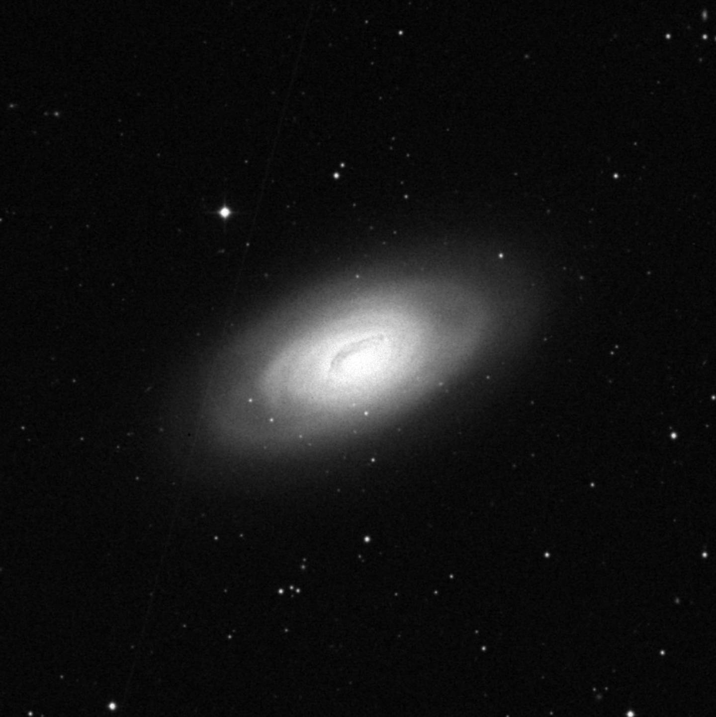 Messier 64 - Galaxia del Ojo Negro, Galaxia del Mal de Ojo
