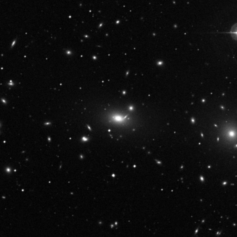 NGC 4884 - Zoom