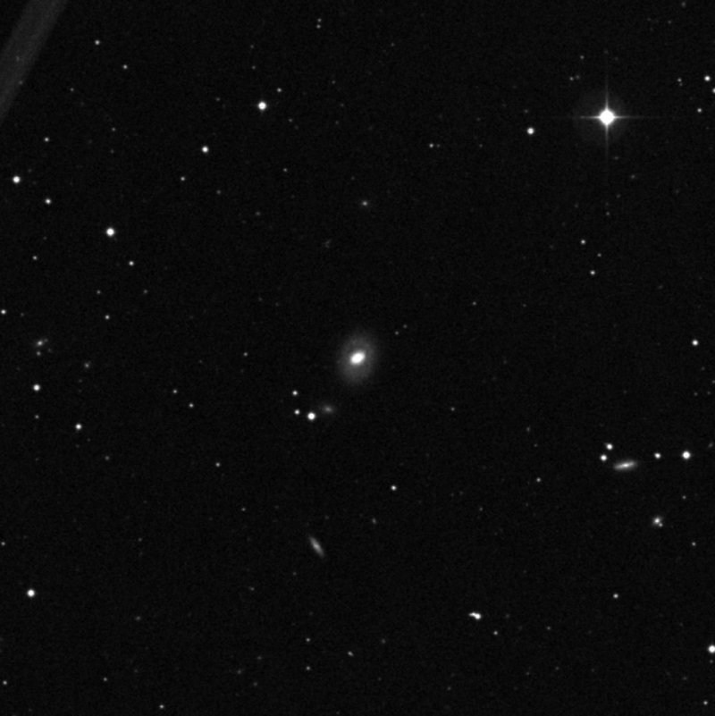 NGC 5052 - Zoom