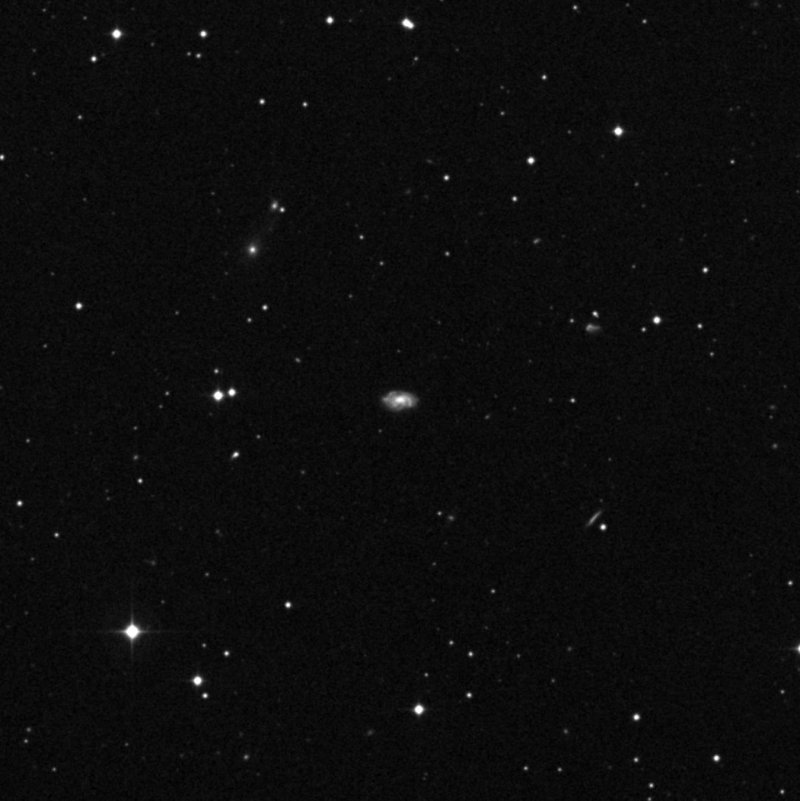 IC 1046 - Zoom