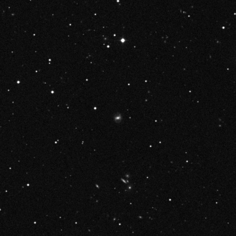 IC 1047 - Zoom