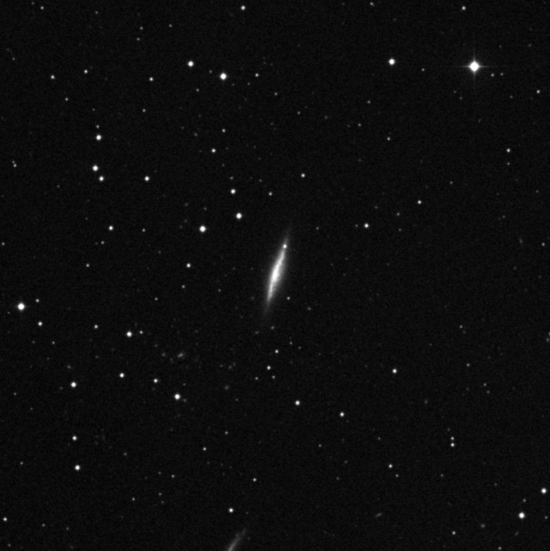 IC 1048 - Zoom