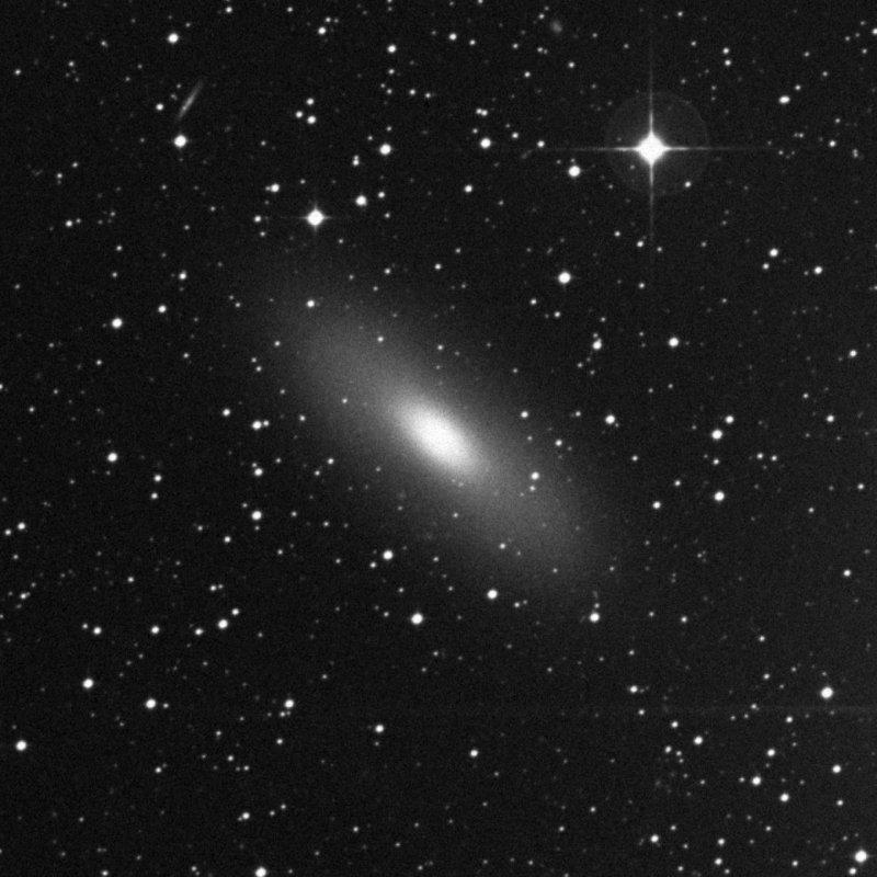Galaxia de la Lenteja del Centauro - Zoom