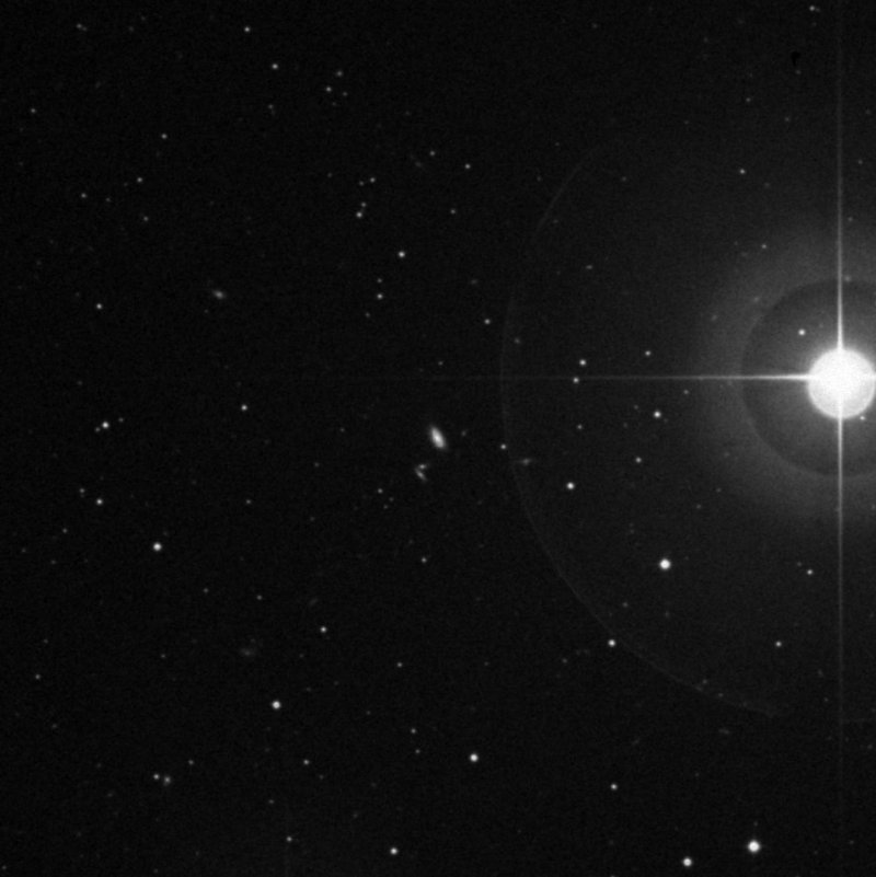 IC 1053 - Zoom