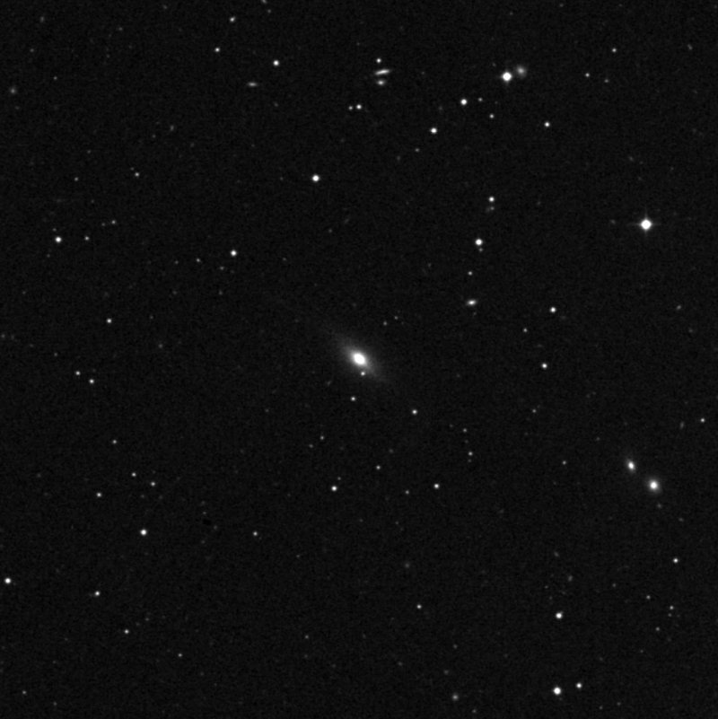 IC 1069 - Zoom