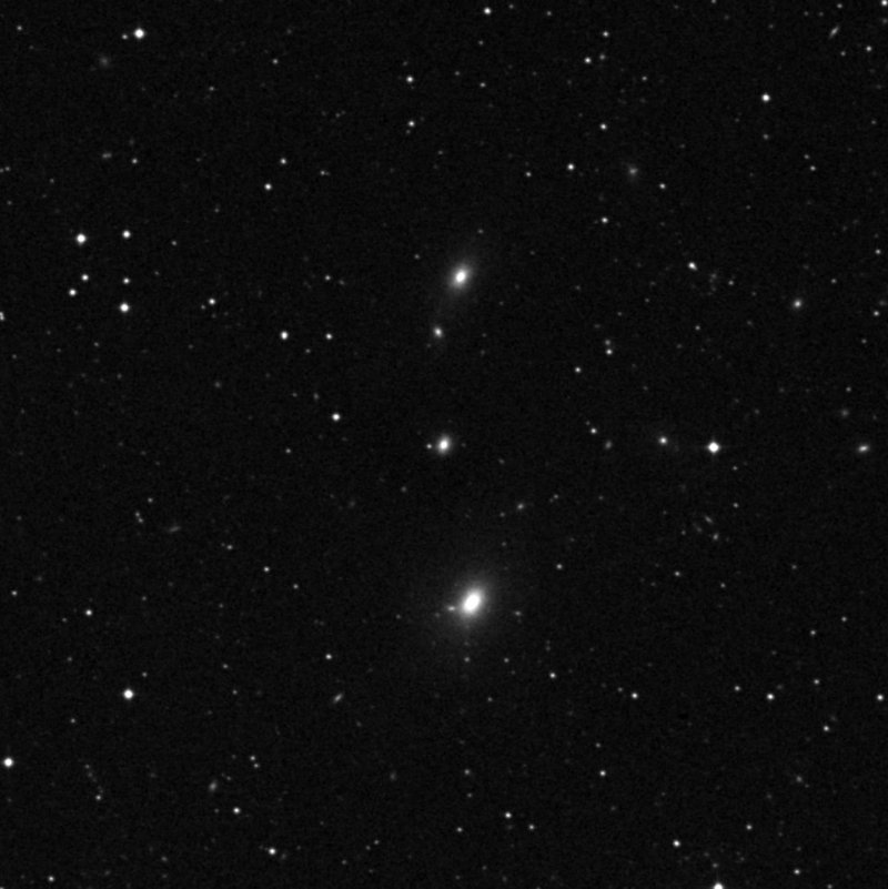 IC 1073 - Zoom