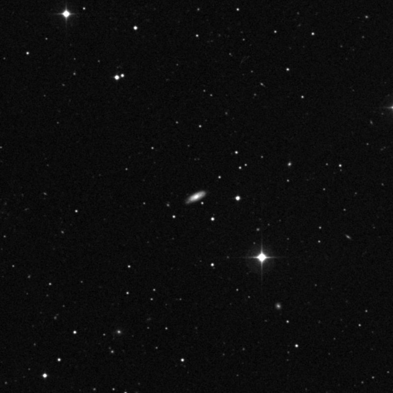 IC 1074 - Zoom