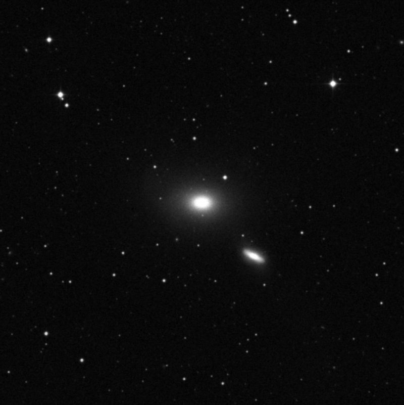 NGC 5576 - Zoom