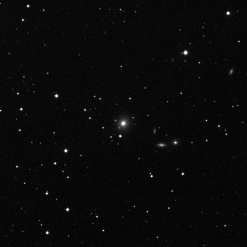 IC 1143 - Zoom
