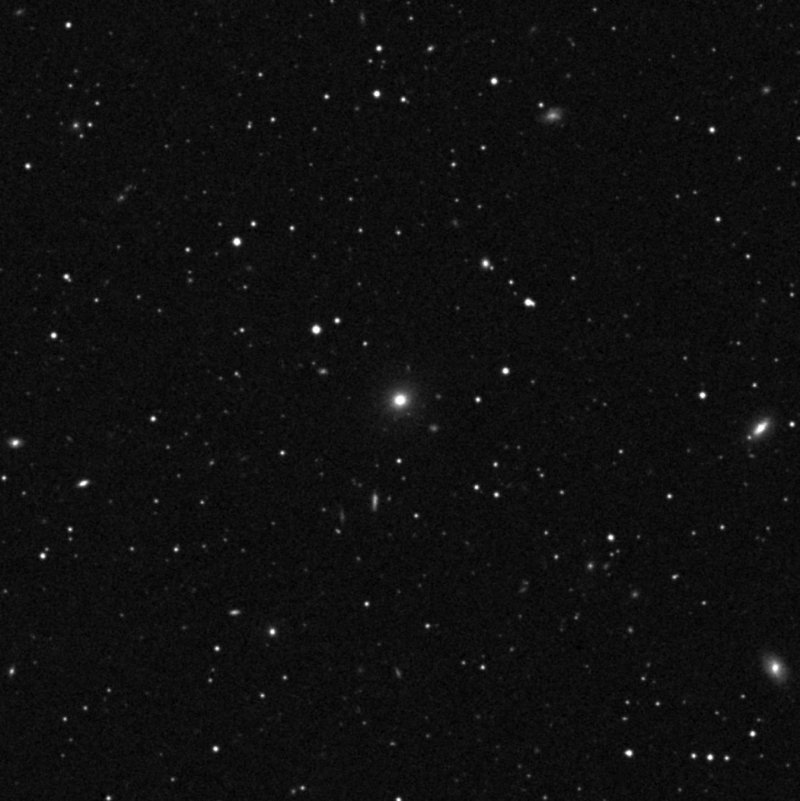 IC 1163 - Zoom