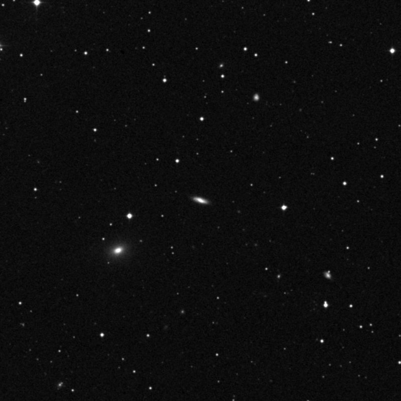 IC 1204 - Zoom