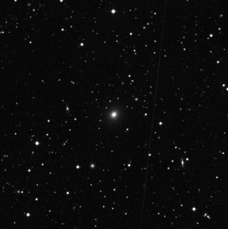 IC 1220 - Zoom