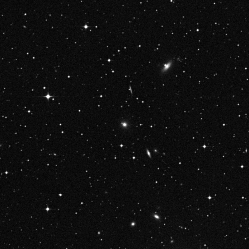 IC 1355 - Zoom