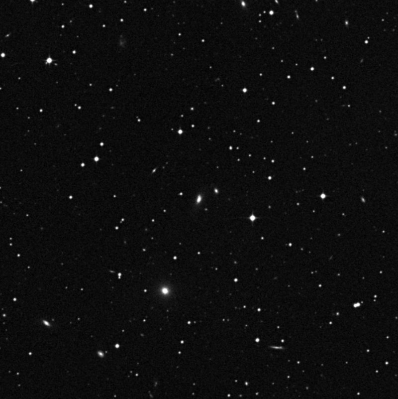 IC 1419 - Zoom
