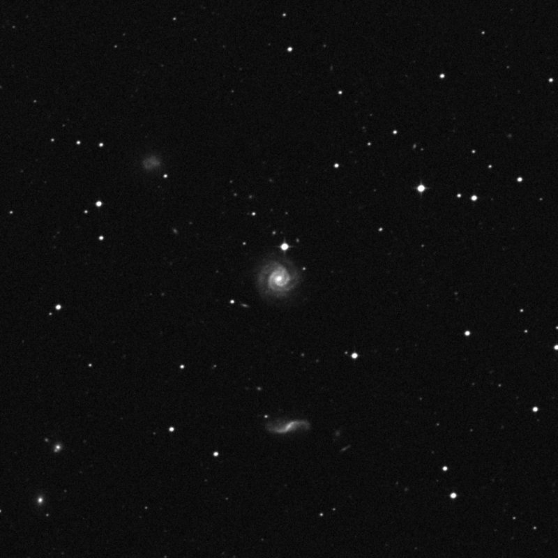 IC 1562 - Zoom