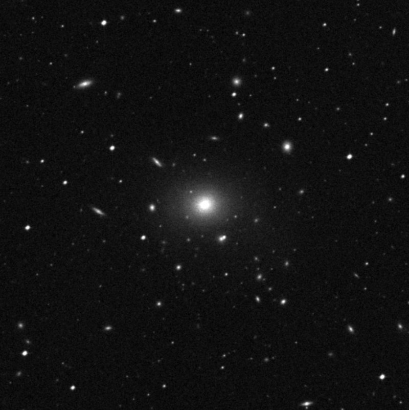 IC 1633 - Zoom