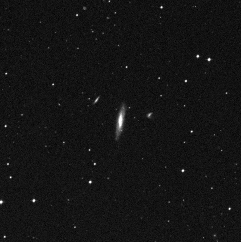 IC 1663 - Zoom