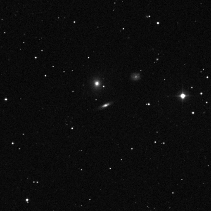 IC 1698 - Zoom