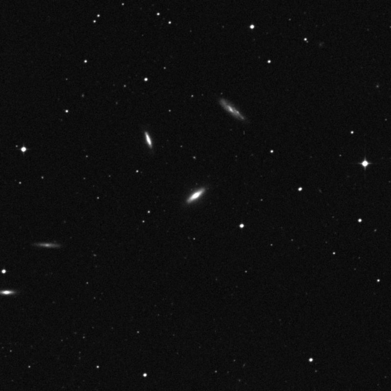 IC 1724 - Zoom