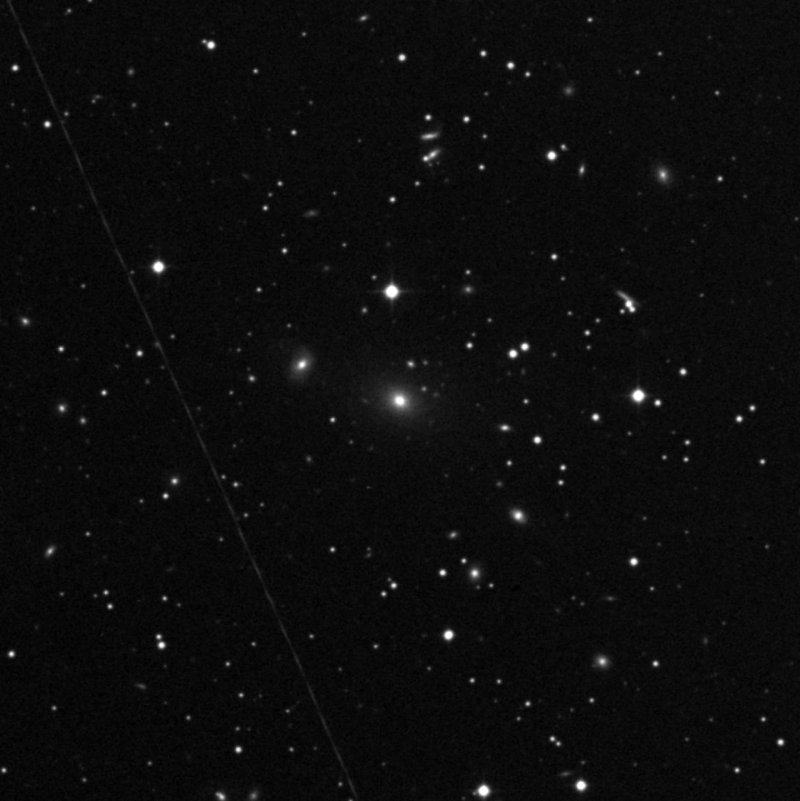 IC 1733 - Zoom