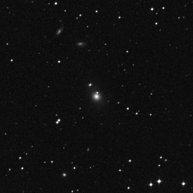 IC 1875 - Zoom
