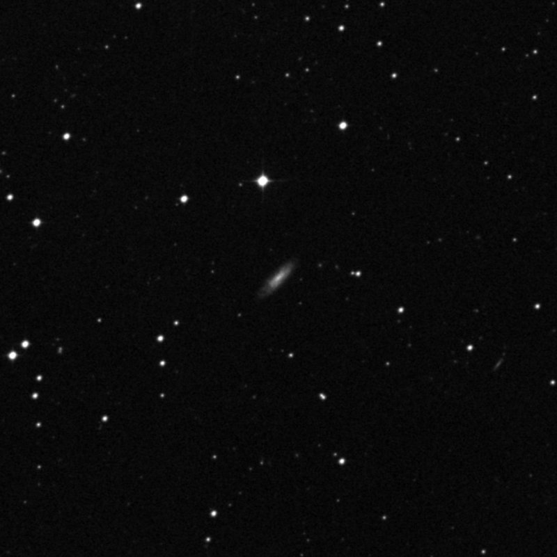 IC 1885 - Zoom