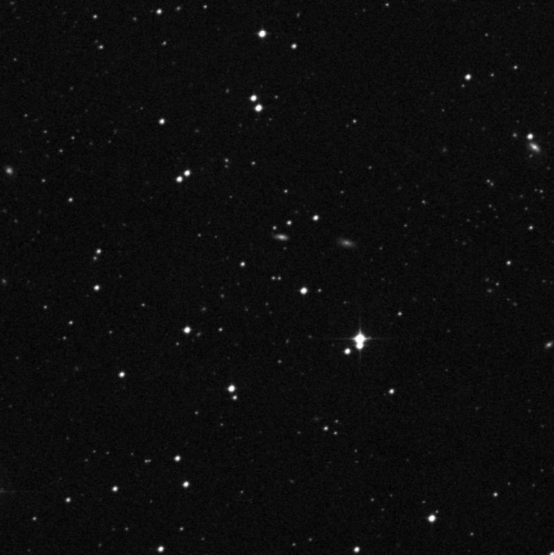 IC 1927 - Zoom