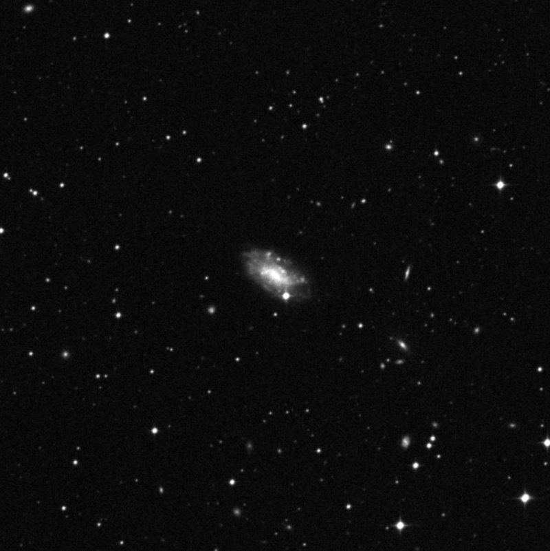 IC 1933 - Zoom