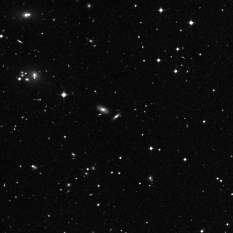 IC 1945 - Zoom