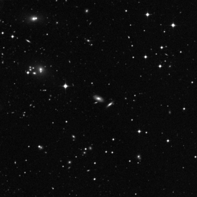 IC 1946 - Zoom