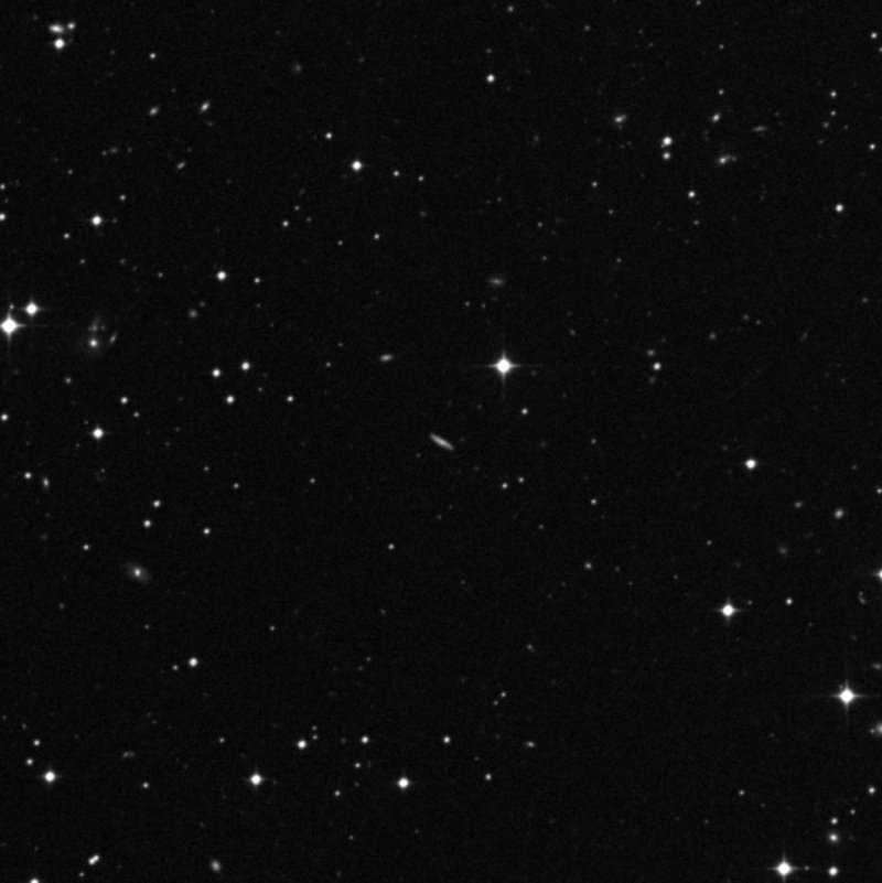 IC 1951 - Zoom