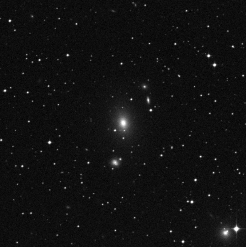 IC 2597 - Zoom