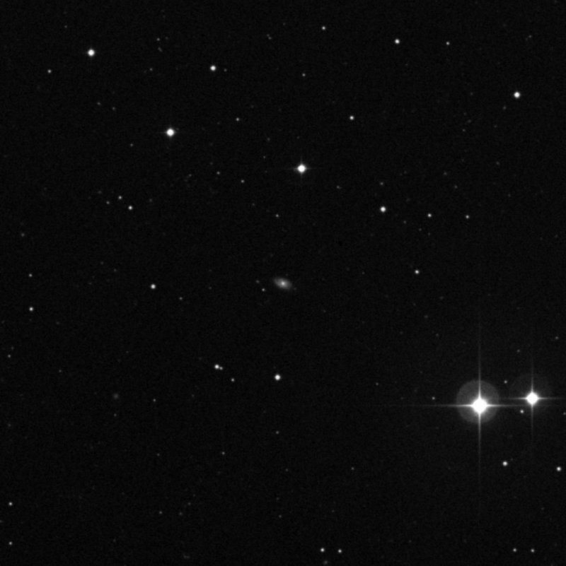 IC 2704 - Zoom
