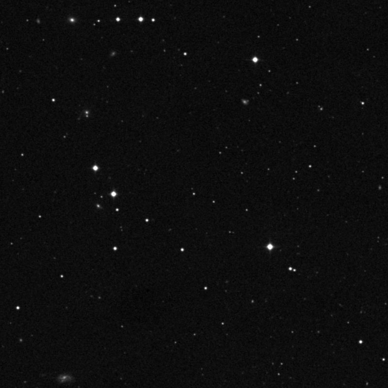 IC 2743 - Zoom