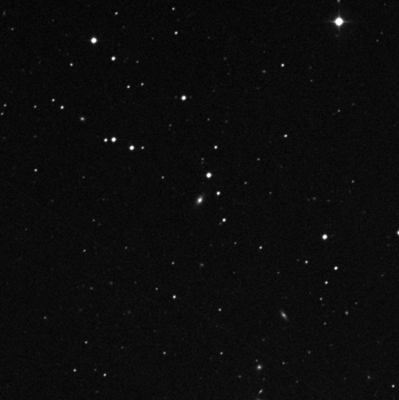 IC 3028 - Zoom