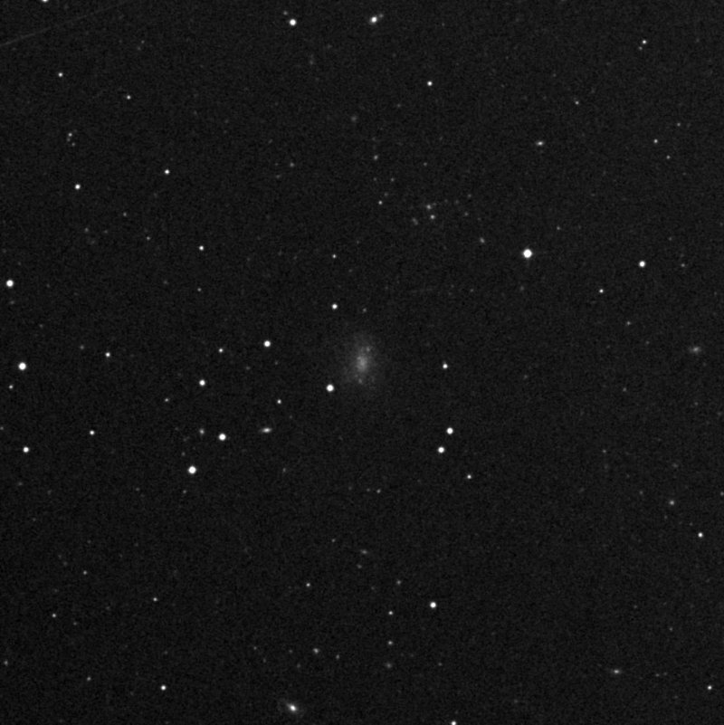 IC 3036 - Zoom