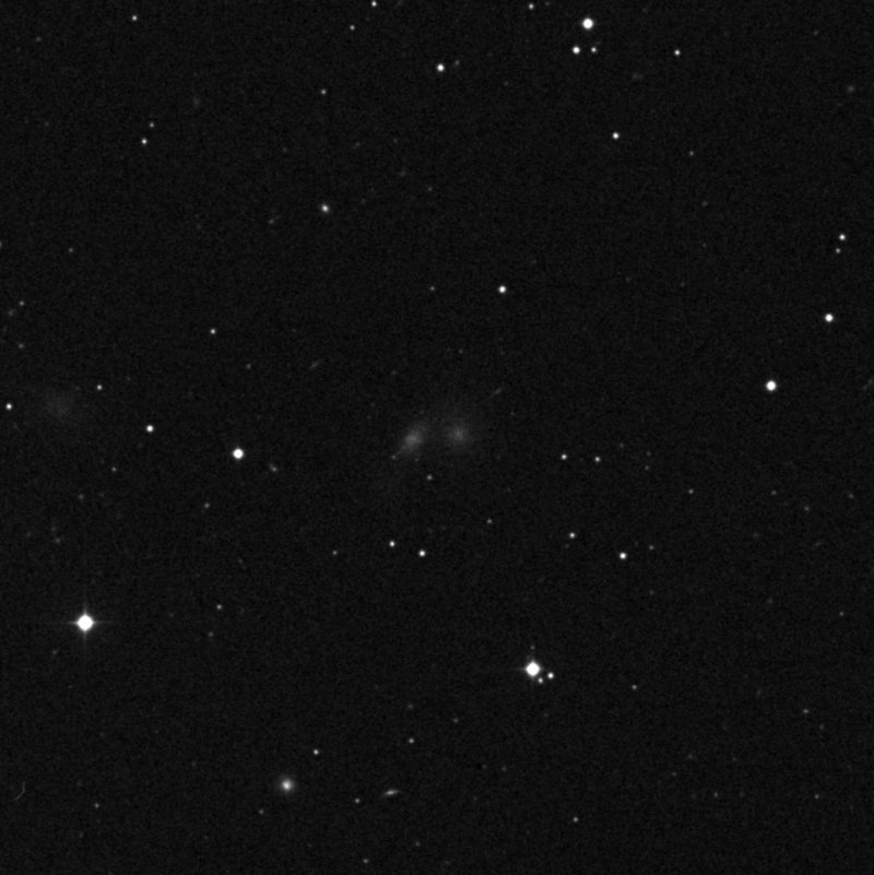 IC 3142 - Zoom
