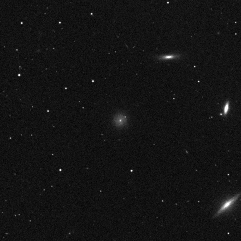 IC 3267 - Zoom
