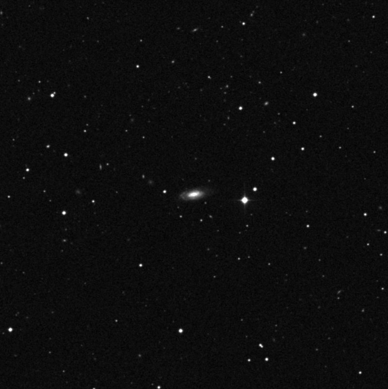 IC 3330 - Zoom
