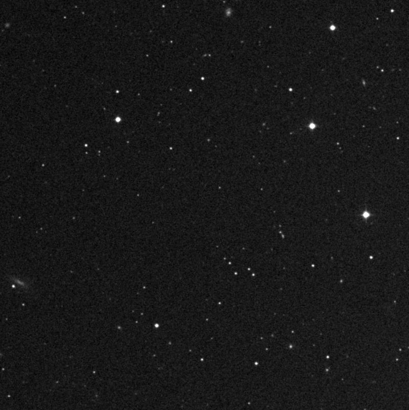 IC 3404 - Zoom