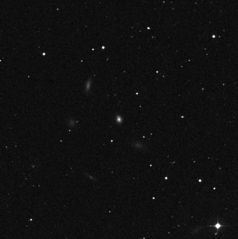 IC 3567 - Zoom