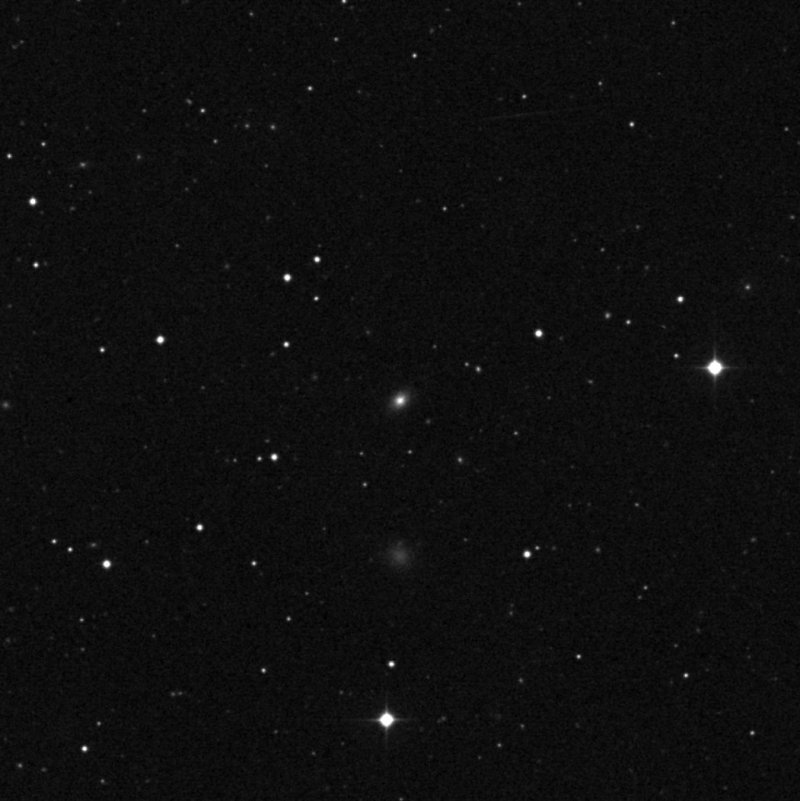 IC 3633 - Zoom