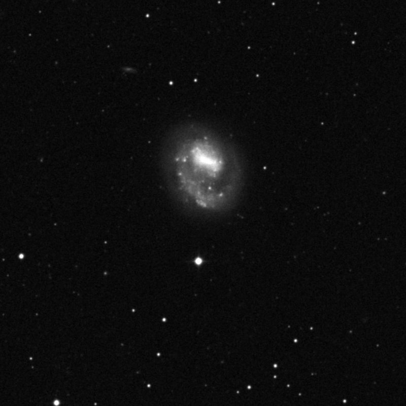 IC 3668 - Zoom