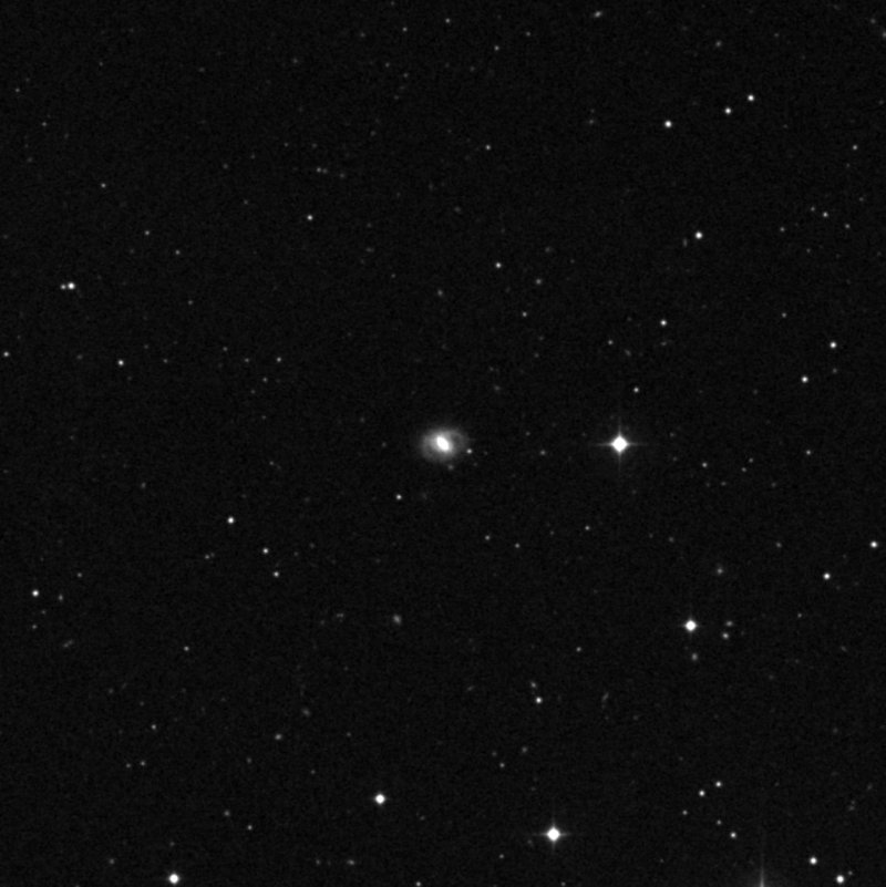 IC 3692 - Zoom
