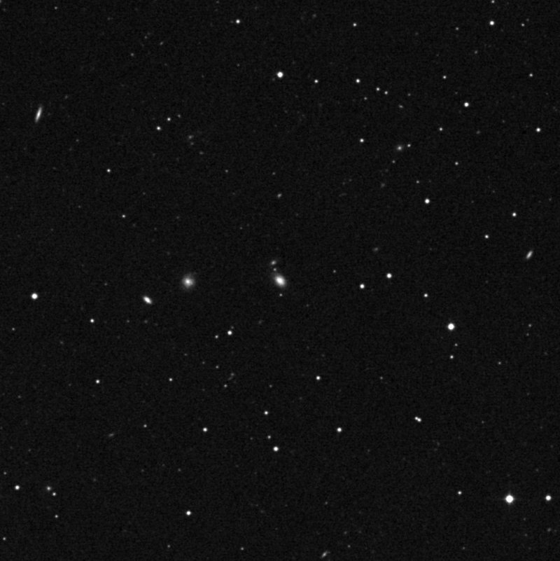 IC 3694 - Zoom