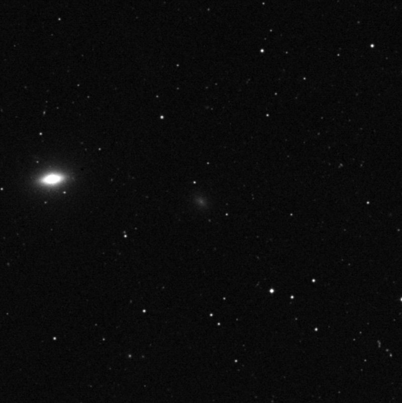 IC 3711 - Zoom