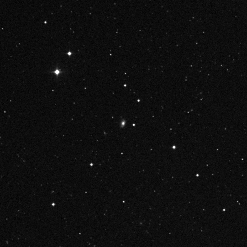 IC 3744 - Zoom